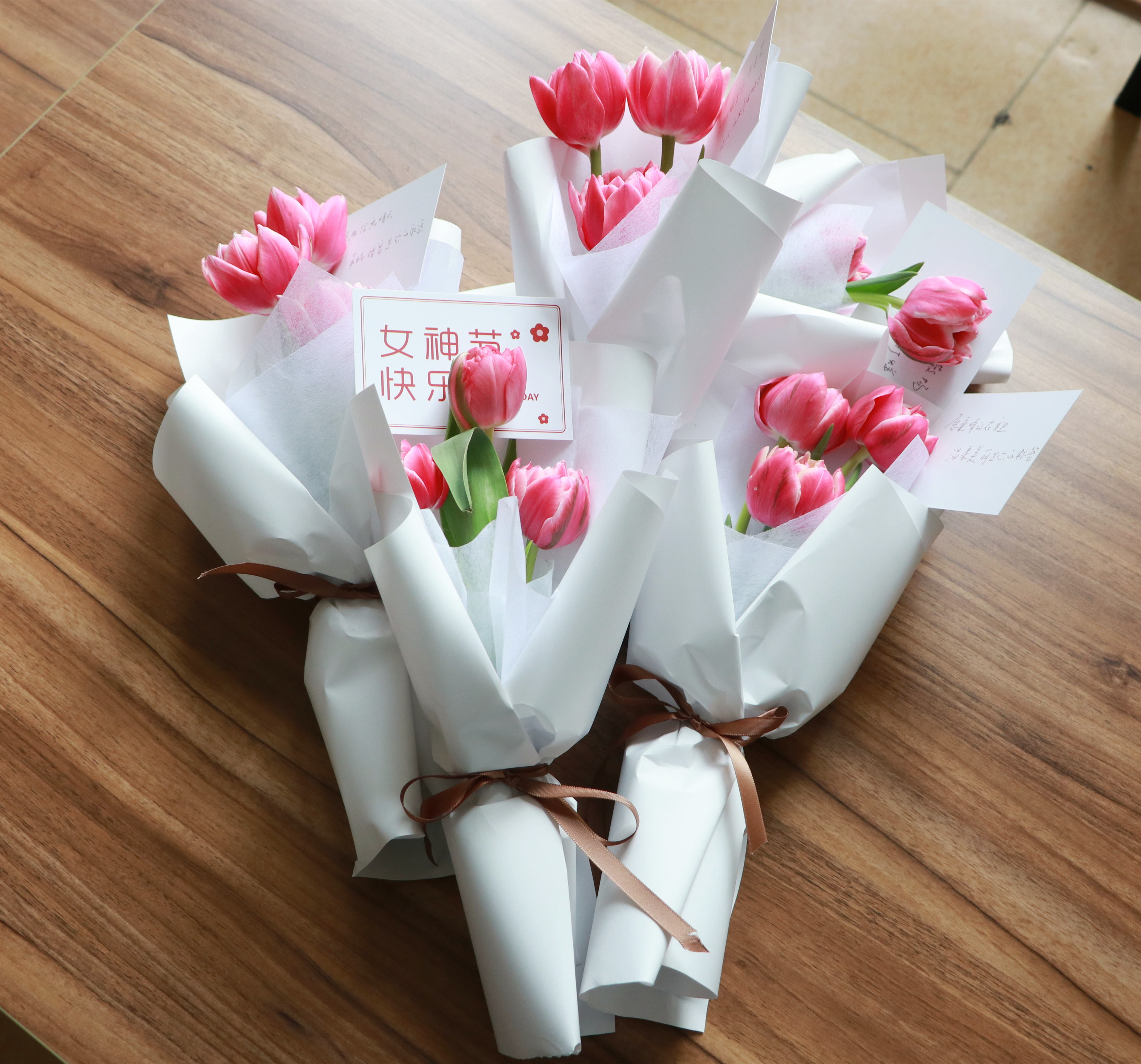 巾幗如花 不負韶華 巾幗如花 不負韶華
